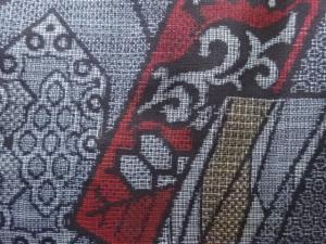 アンティーク　短冊に花模様織り出し本場正藍泥染大島紬着物(割り込み絣)